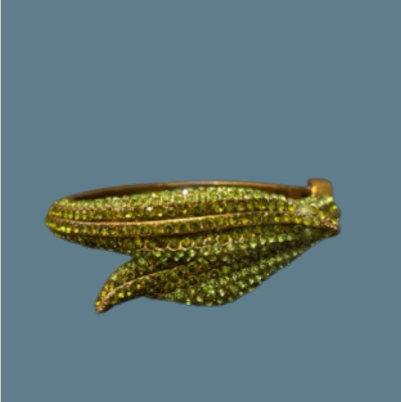 Unique Brass & Green Leaf Rhinestone Vintage Cuff Bracelet - Picture 14 of 15